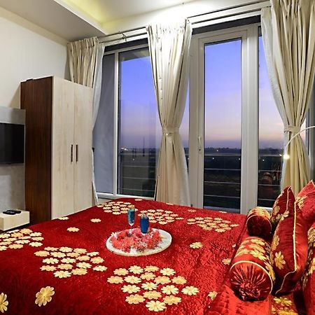 Comfort Inn Donil Vadodara Esterno foto