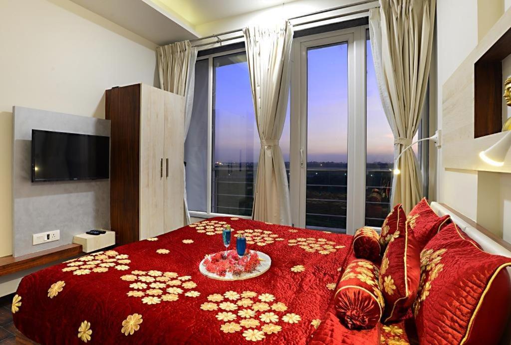 Comfort Inn Donil Vadodara Esterno foto