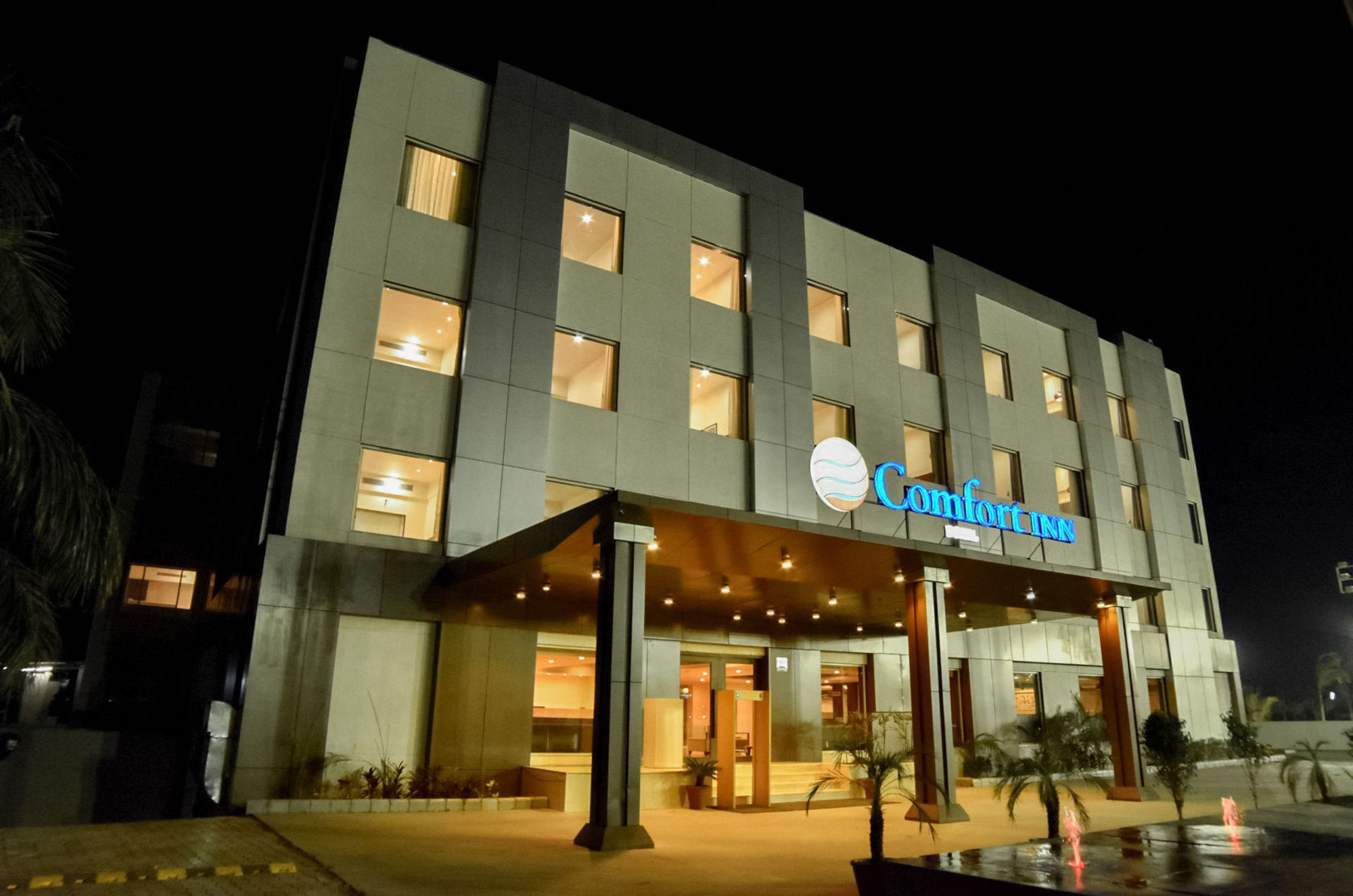 Comfort Inn Donil Vadodara Esterno foto