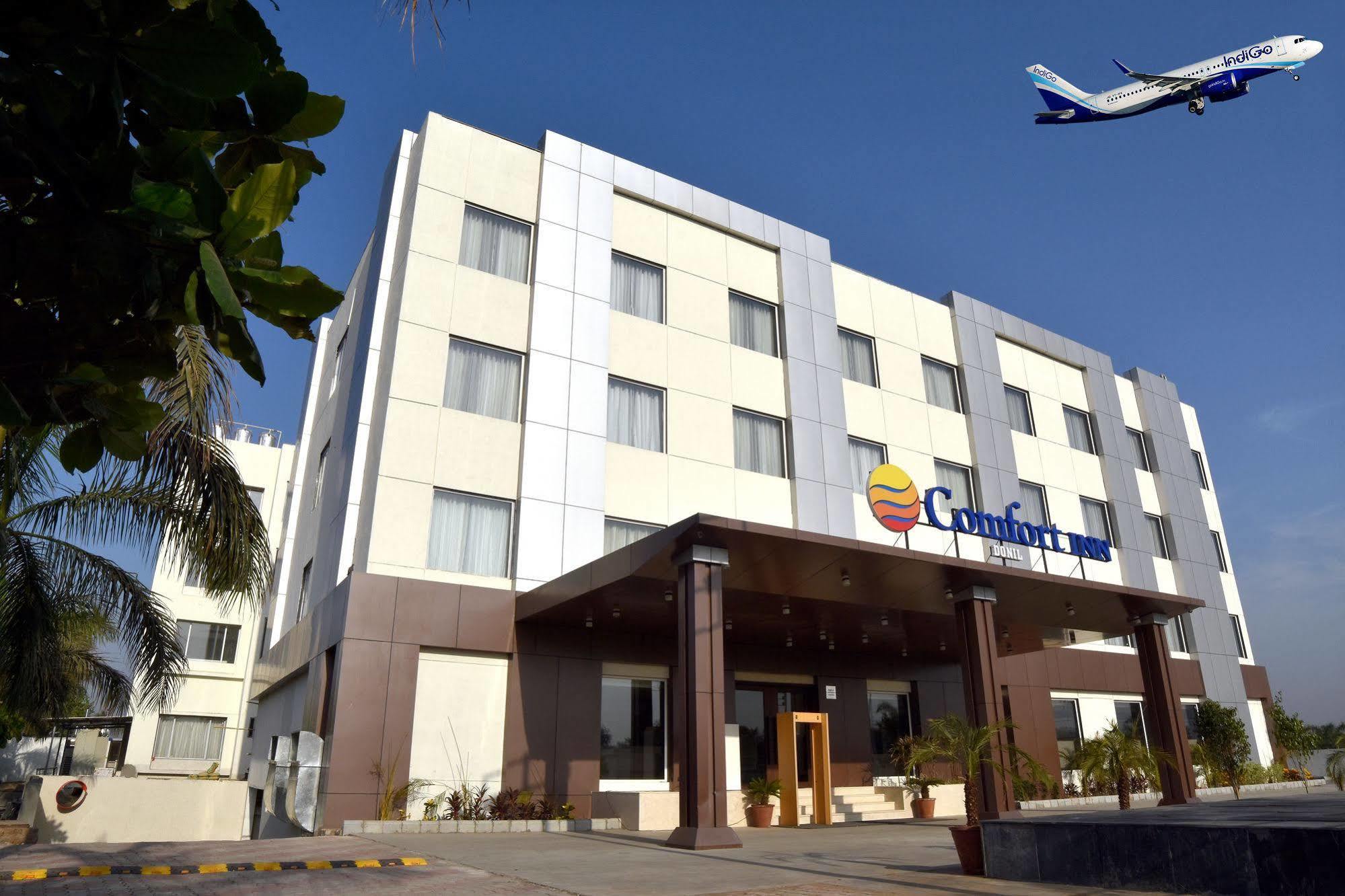 Comfort Inn Donil Vadodara Esterno foto
