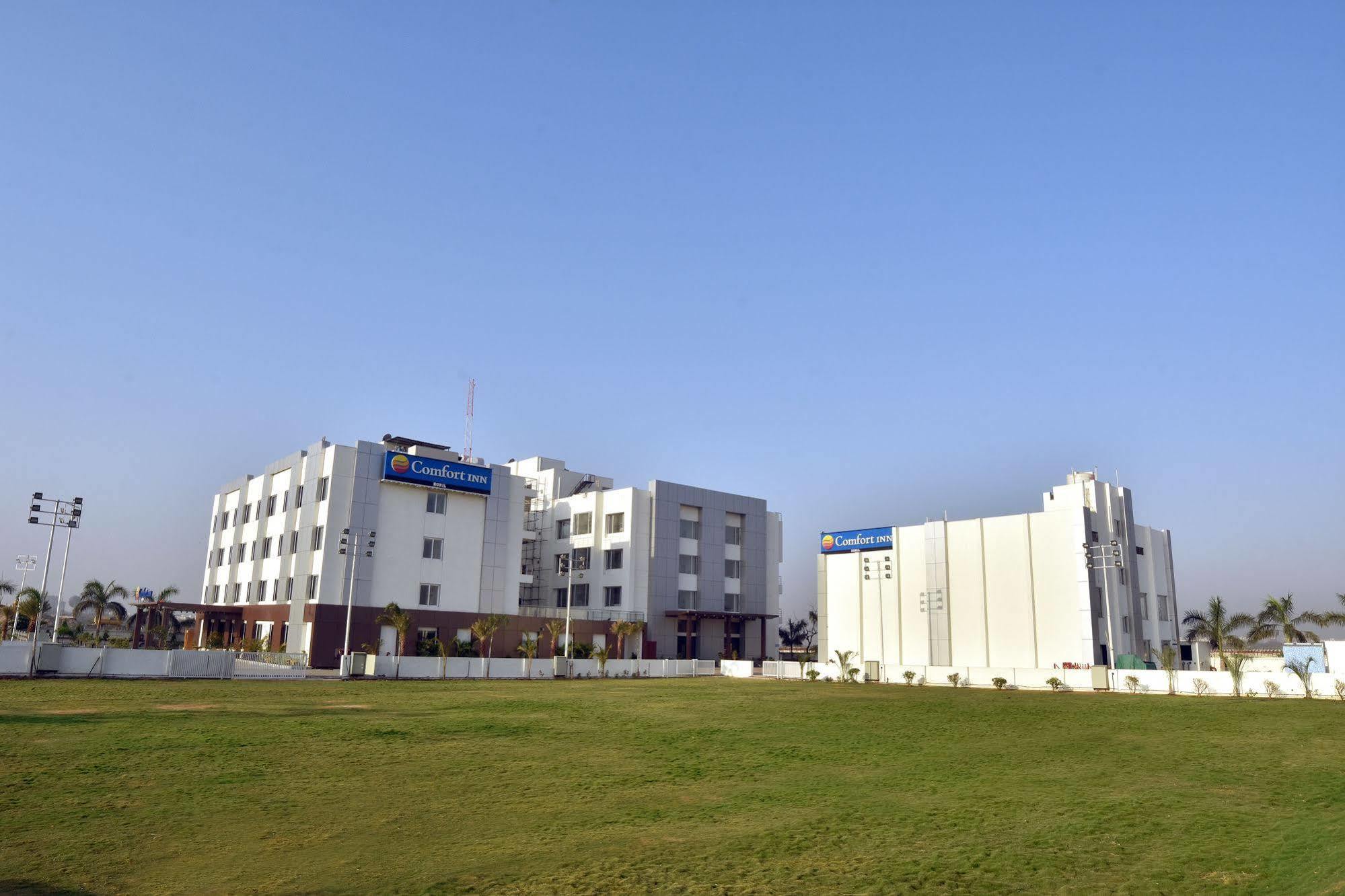 Comfort Inn Donil Vadodara Esterno foto